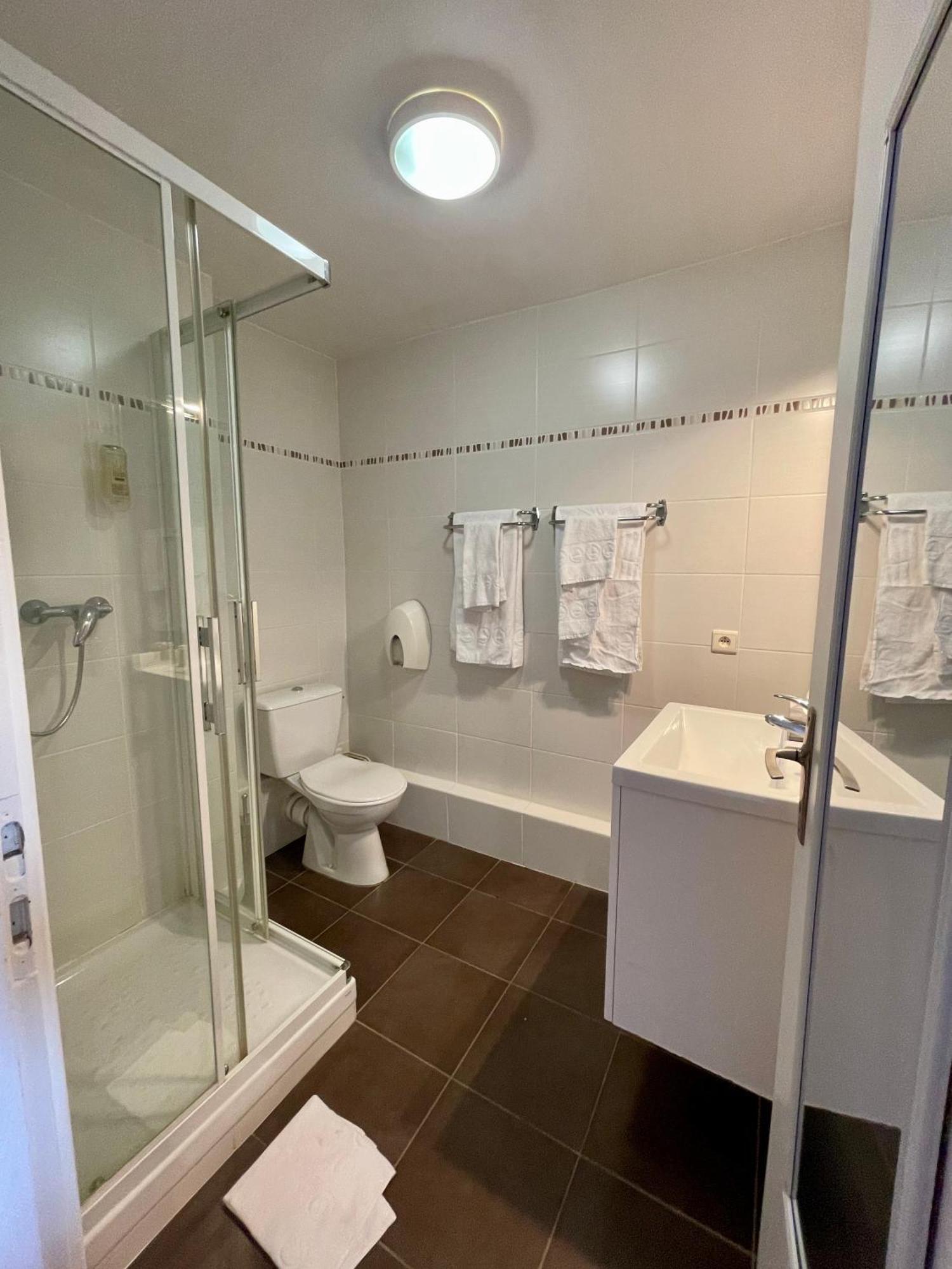 Hotel De France Ferney-Voltaire Ngoại thất bức ảnh